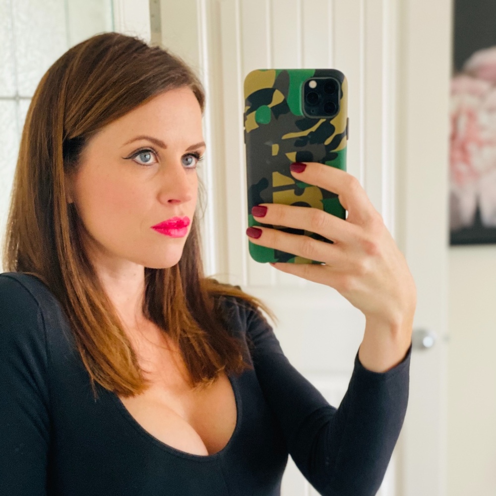 Meet your Posher, Angela